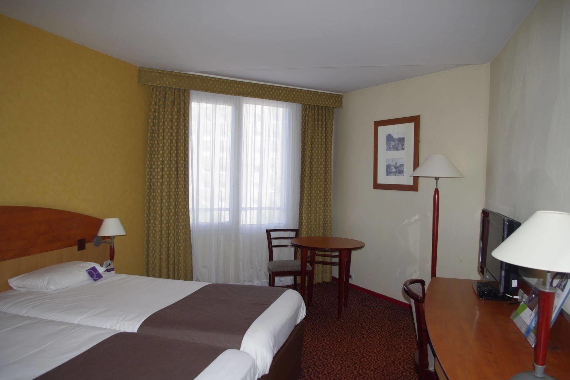 Mercure Saint Etienne Parc De L'Europe Extérieur photo
